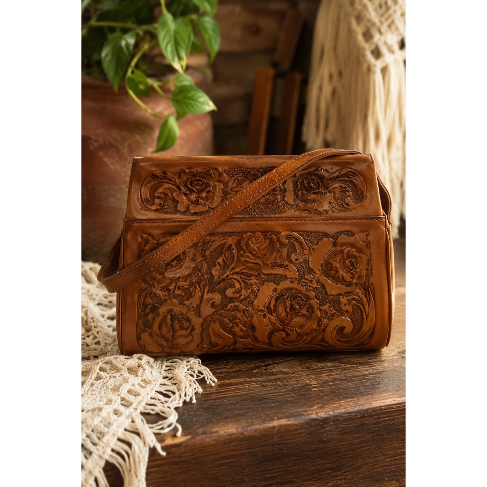 Vintage Hand Tooled Leather Floral Rose Shoulder Bag Tan Mexico Western Boho